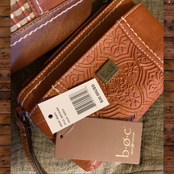 b . o . c    Purse  and Wristlet - Picture 6 of 7